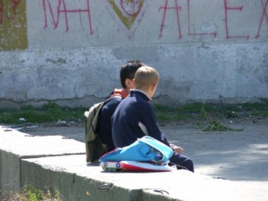 81 de minori daţi dispăruţi, depistaţi de poliţişti